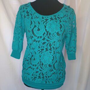Eyelash Couture Turquoise 3/4 Sleeve Lace Top